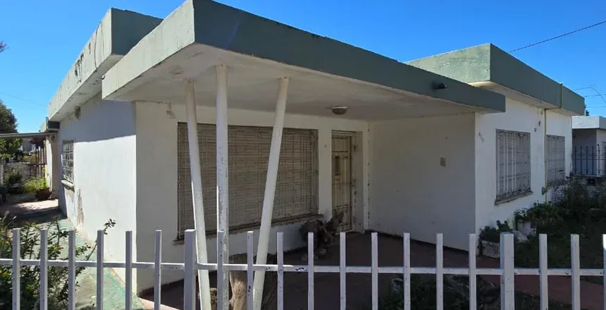 VENTA CASA 3 DORMITORIOS B° ITUZAINGO. MF