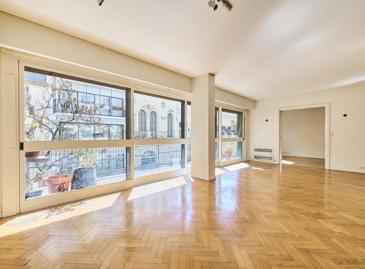 Departamento · 183m² · 5 Ambientes · 1 Cochera