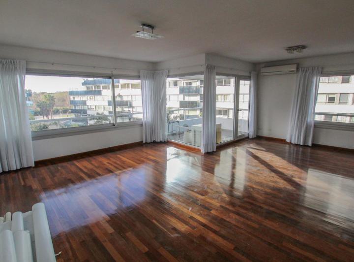 Departamento · 117m² · 3 Ambientes · 1 Cochera