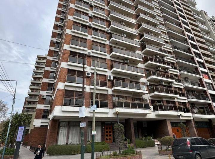 Departamento · 140m² · 5 Ambientes · 1 Cochera