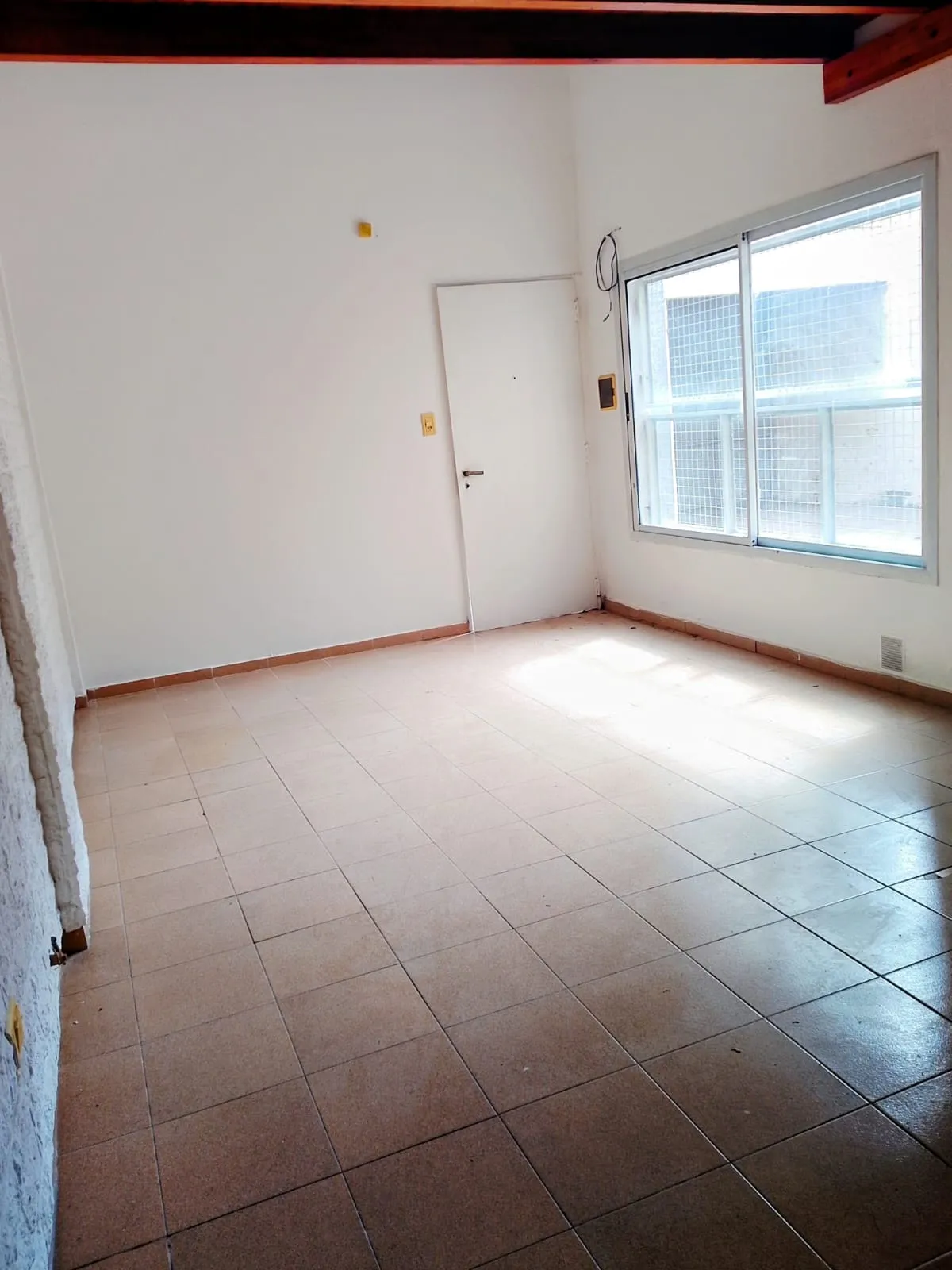 Alquilo 1 Dorm + Escritorio Prox a Unc - Amplio - Luminoso - Gastos Bajos!