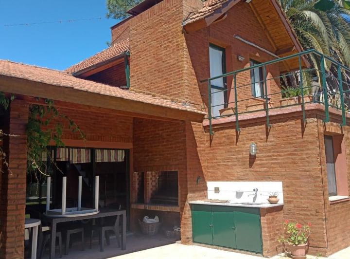 Casa · 150m² · 2 Ambientes