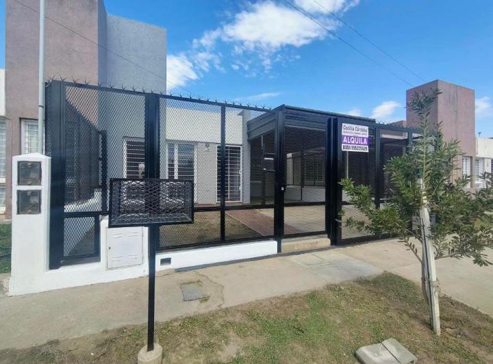 Casa · 63m² · 3 Ambientes · 1 Cochera
