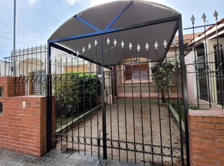 Casa · 80m² · 3 Ambientes · 1 Cochera