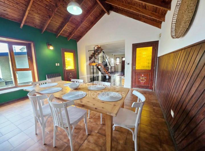 Casa · 180m² · 4 Ambientes