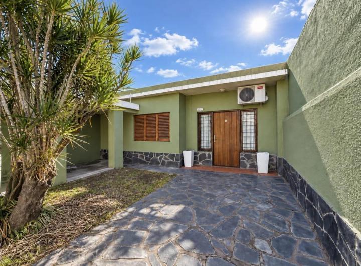 Casa · 106m² · 3 Ambientes · 2 Cocheras