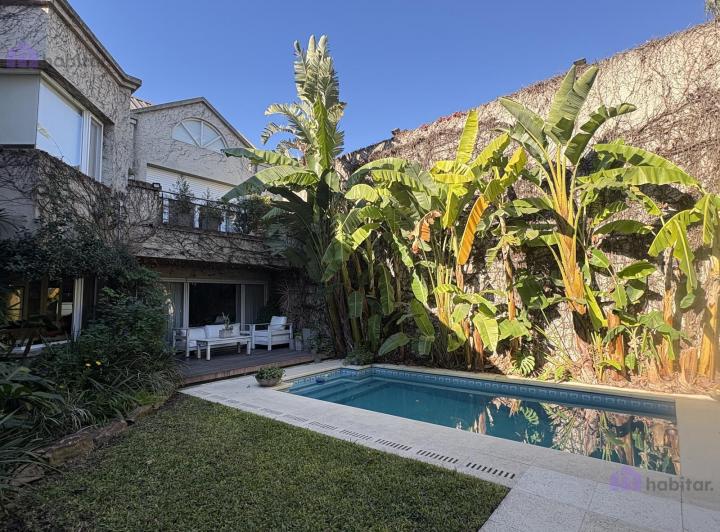 Casa · 320m² · 6 Ambientes · 2 Cocheras