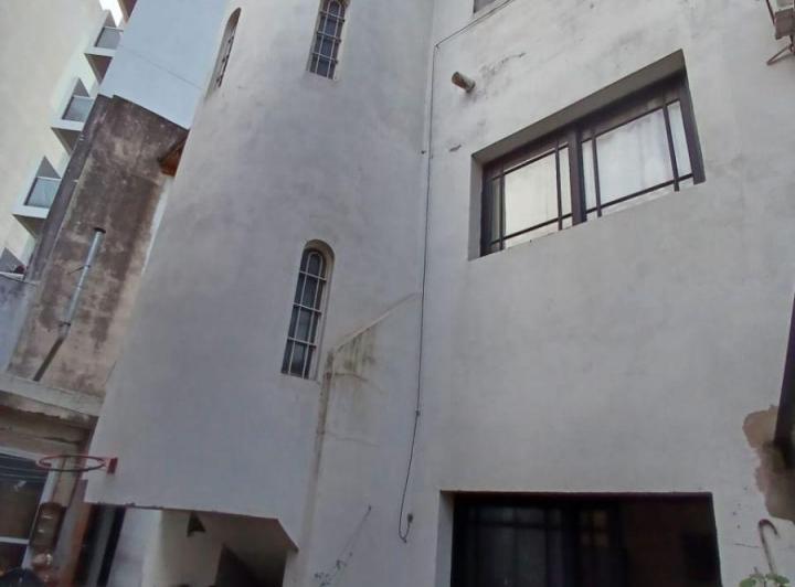Casa · 140m² · 6 Ambientes · 2 Cocheras
