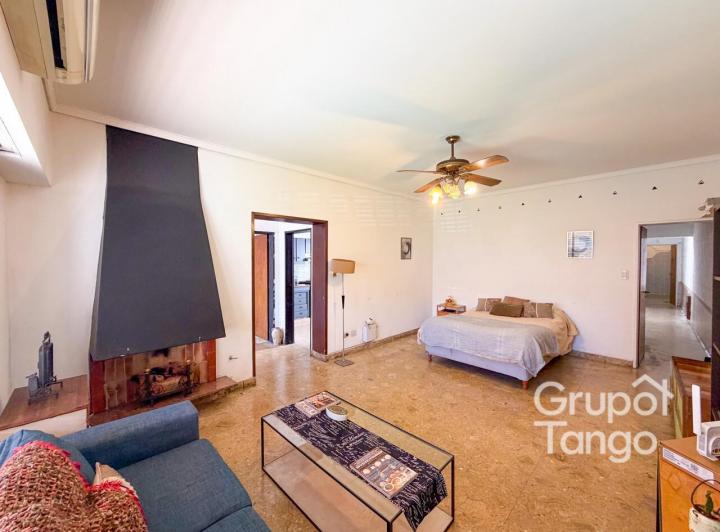 Casa · 200m² · 7 Ambientes · 1 Cochera