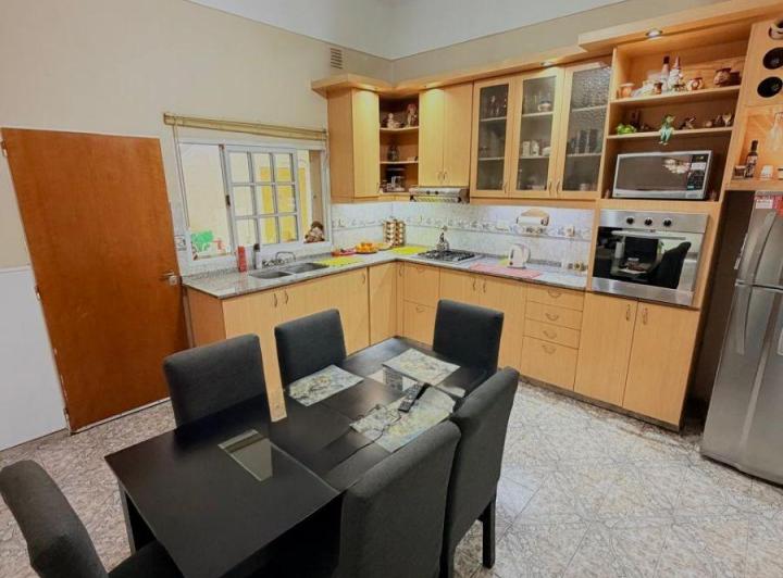 Casa · 189m² · 4 Ambientes · 1 Cochera