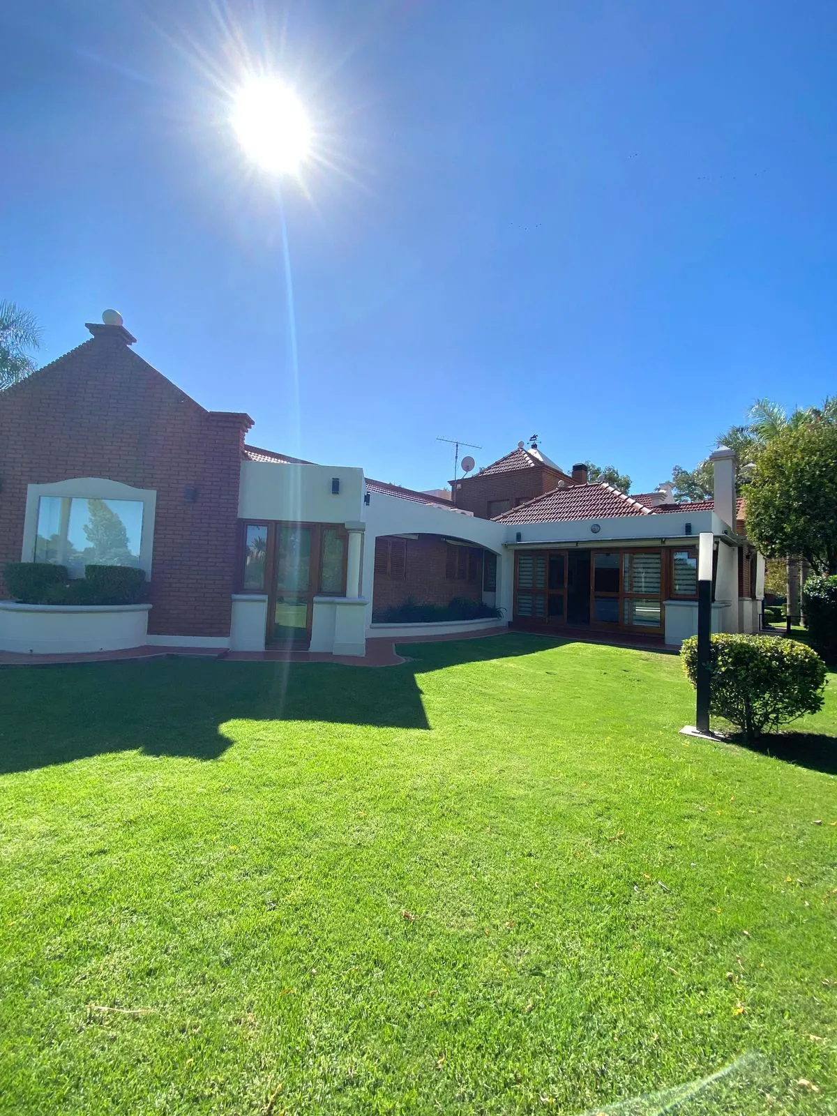 Dueño Directo Vende Casa de Categoría con Vista Al Golf en Country Jockey Club