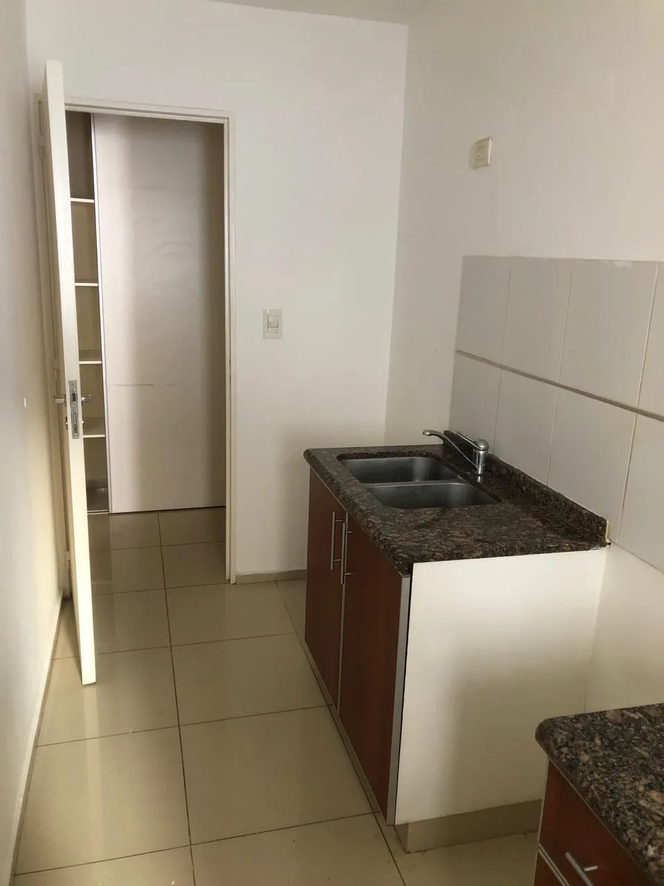 Venta Depto Un Dormitorio Contrafrente Plaza Italia
