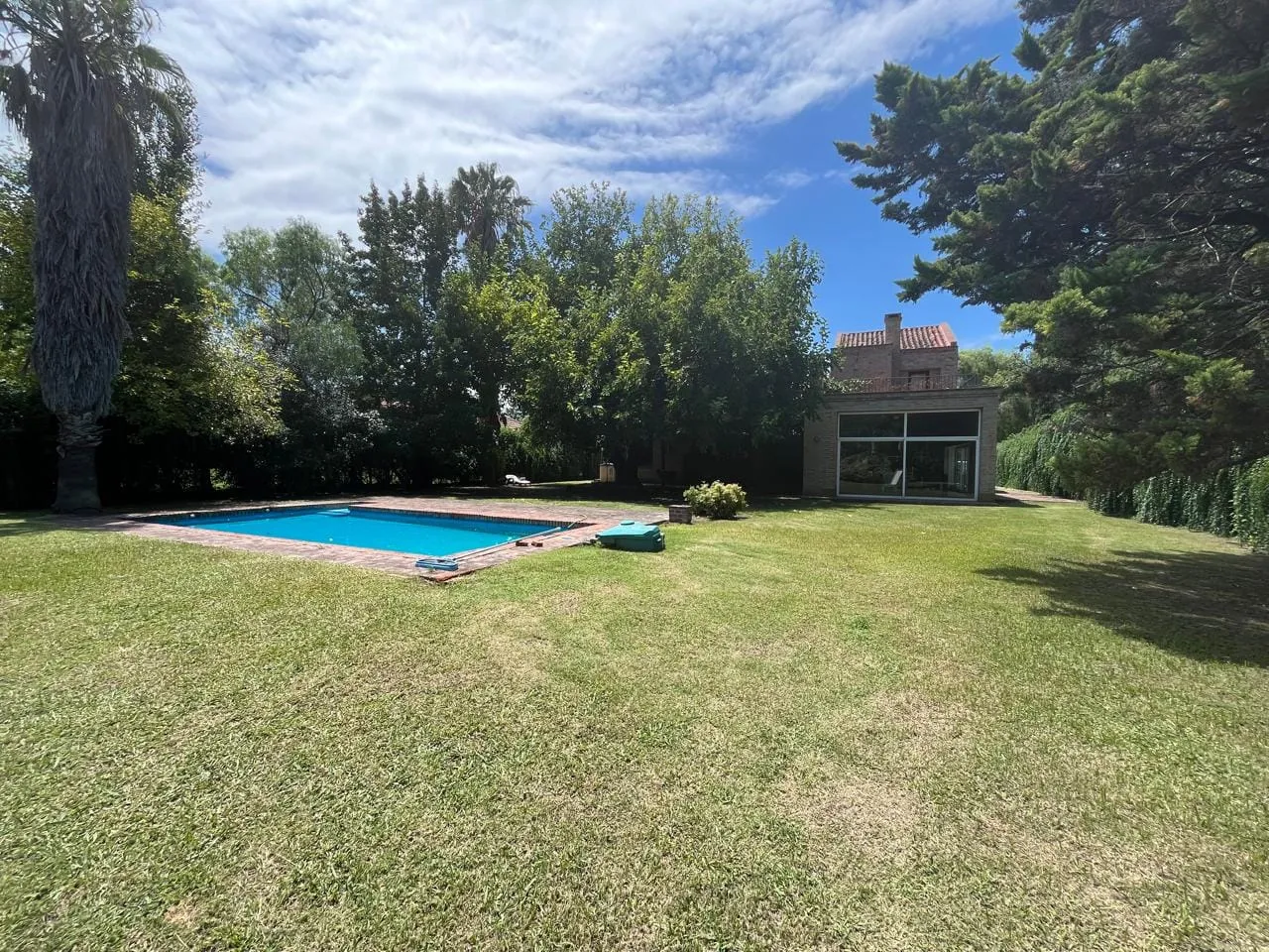 Casa en La Herradura – 4 dormitorios, pileta y gran parque de 1.600 m²