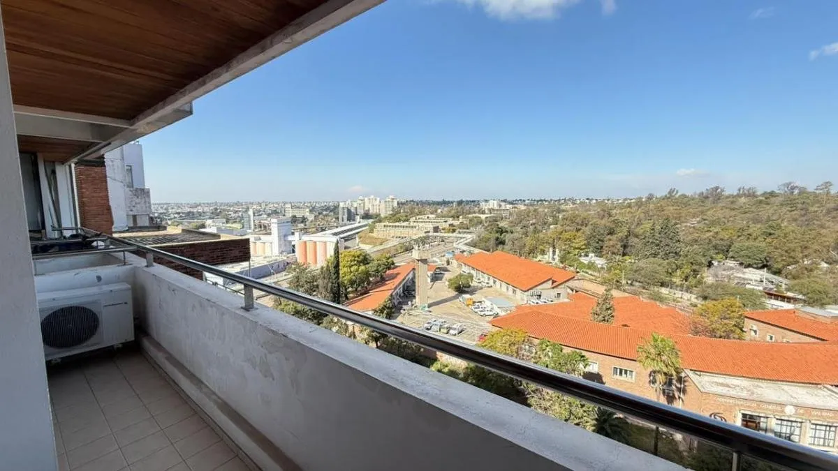 Departamento 1 dormitorio con cochera incluida en Nueva Córdoba.