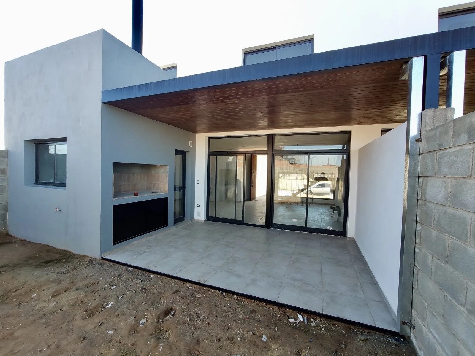 VENTA Dúplex en La Calandria | 3 Dormitorios | Quincho | Apto Crédito