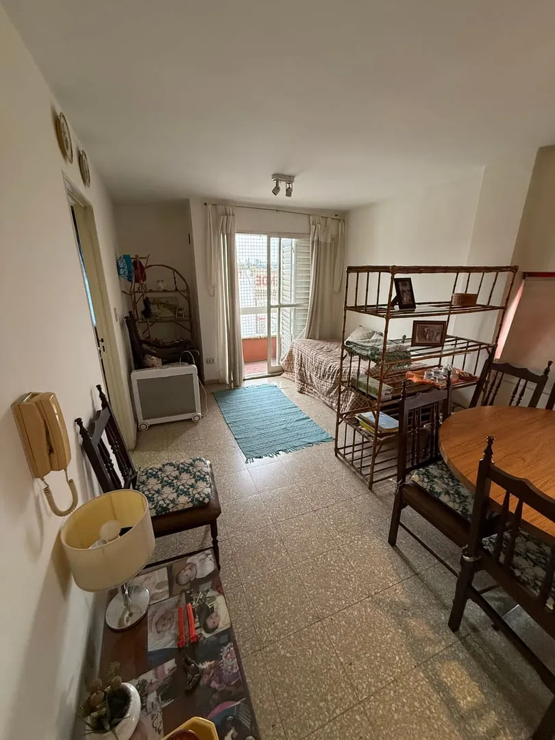 Vendo Departamento en Alberdi de 1 Dormitorio - RJ