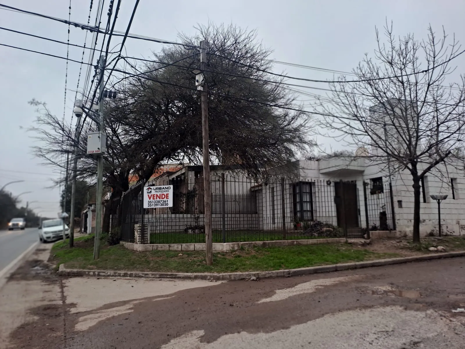 Venta Saldan Frente Av Ricardo Rojas Casa Dos Dorm. Patio Cochera