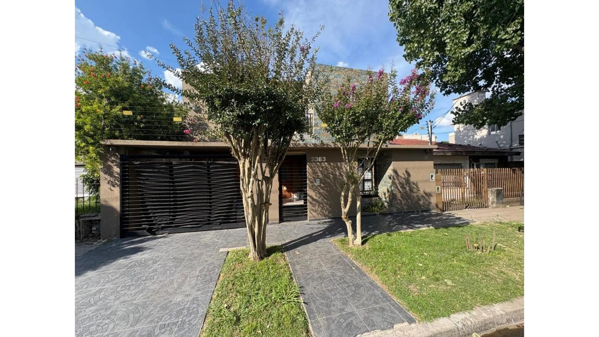 MR-1959 | MODERNA CASA MINIMALISTA EN VENTA – ITUZAINGÓ
