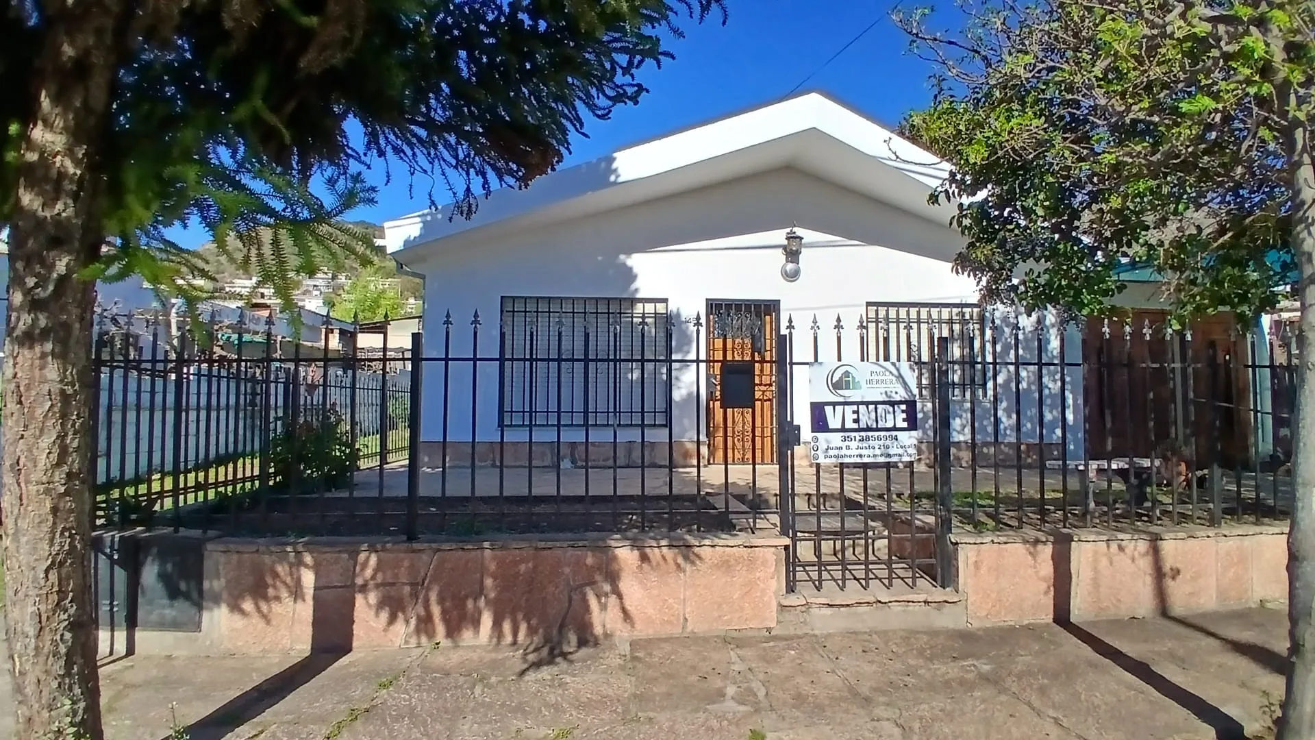 Casa + Dpto en venta Barrio Malvinas
