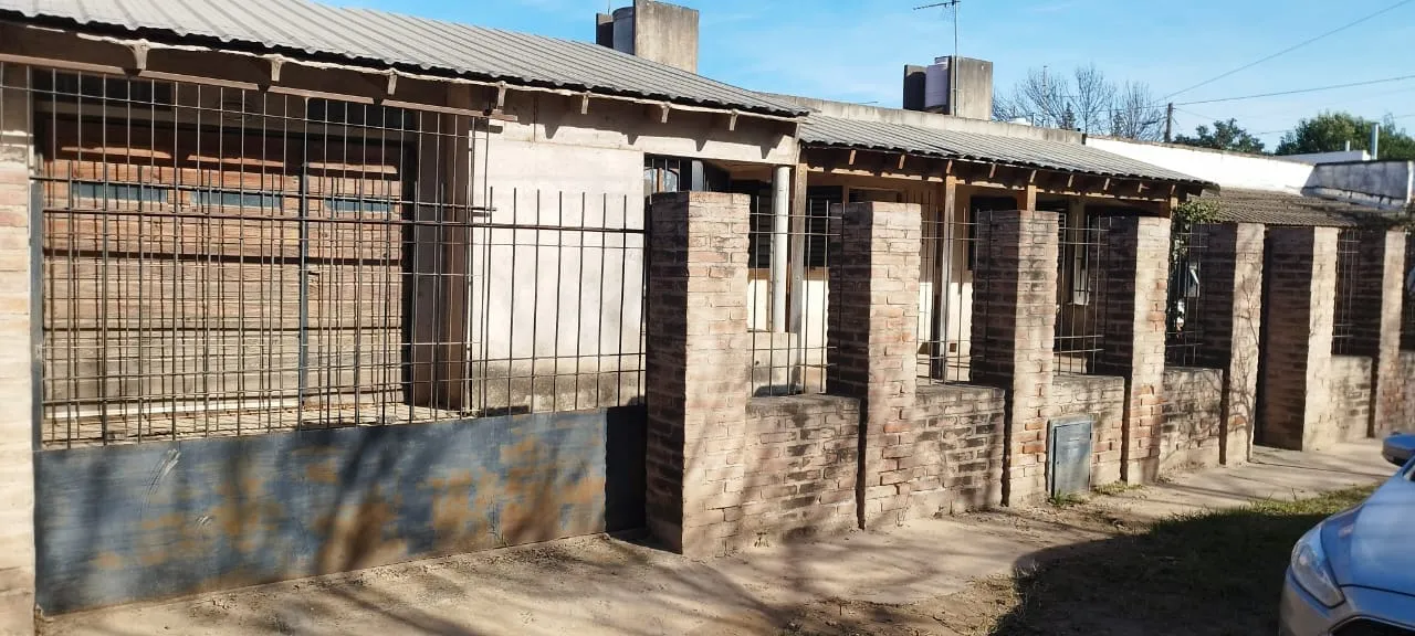 CASA 3 DORM - BARRIO LOS QUIMICOS