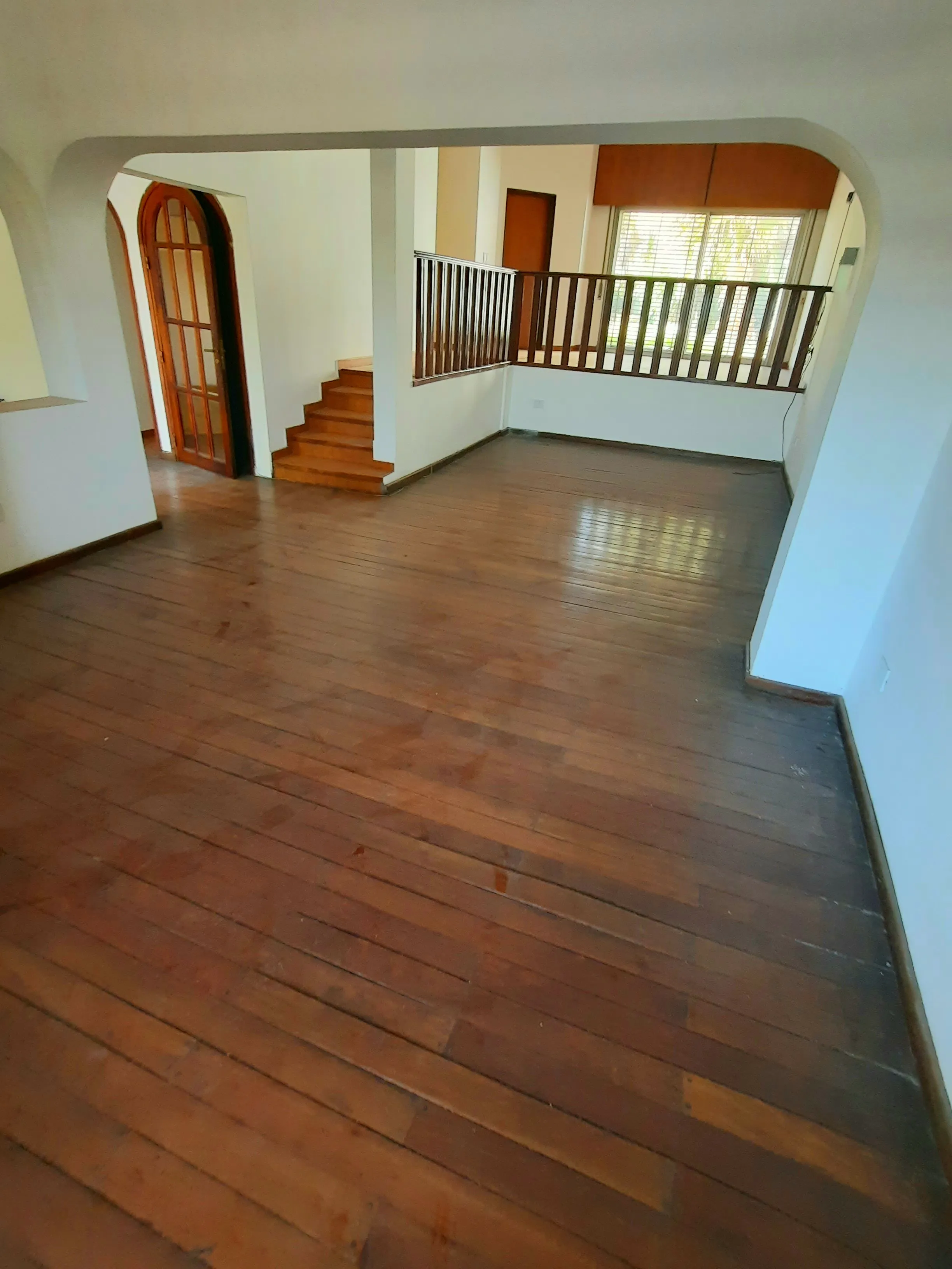 Alquiler imponente casa y excelente zona B° Maipú 1ra Sec Igarzábal 2062 a pocos mts Sabatini