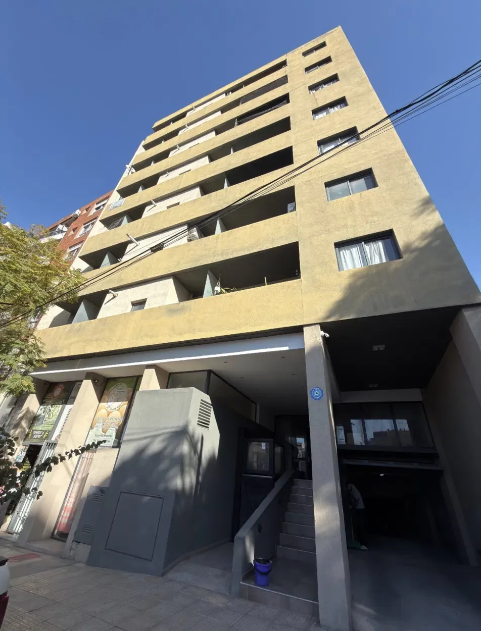 🔥 EXCLUSIVO – 1 Dorm con COCHERA en Pueyrredon 815, Piso 4 c/ Balcón