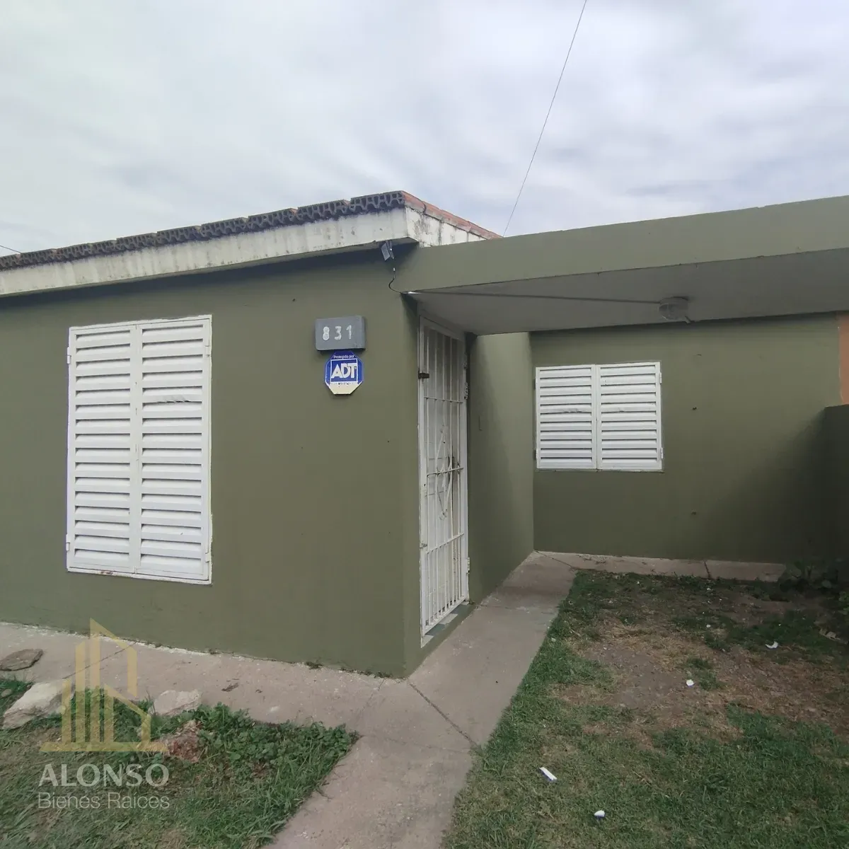 🏡 Casa de 2 Dormitorios con Patio Verde📍B° Los Olmos Sud