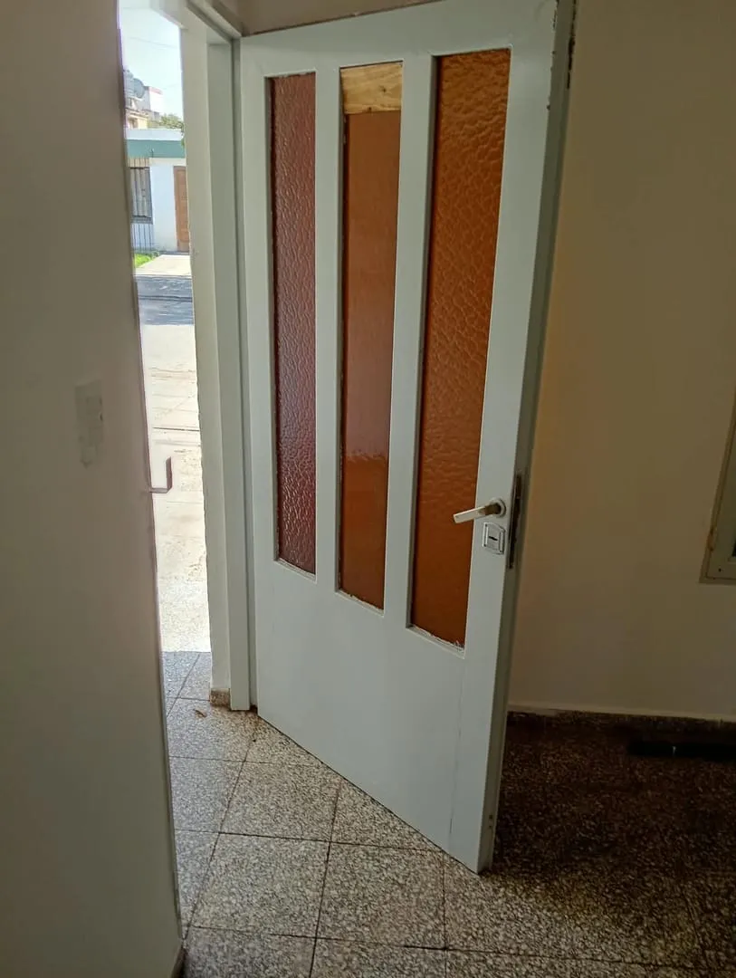 Alq casa c/3 dorm.y cochera.B° Los Gigantes.