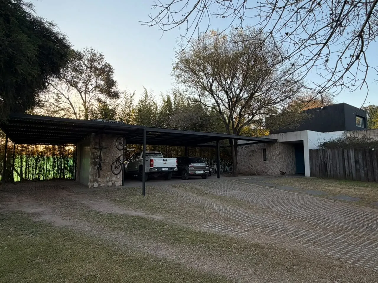 CASA LAS MARIAS Bº CERRADO DE CATEGORIA