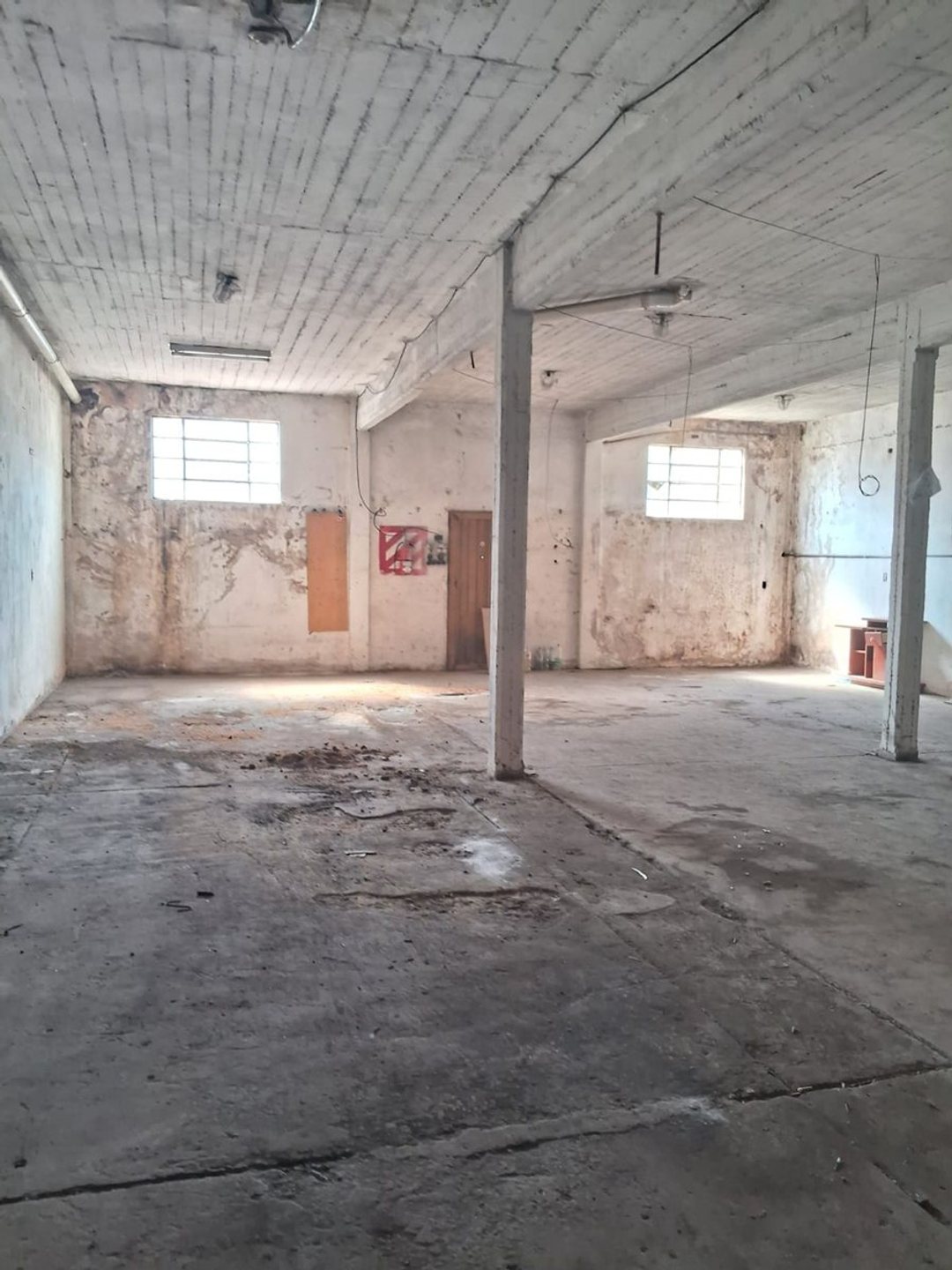 Galpon Comercial y Casa 4 ambientes Loma Hermosa