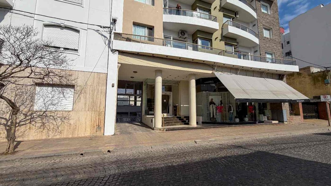 VENTA COCHERA CENTRICA