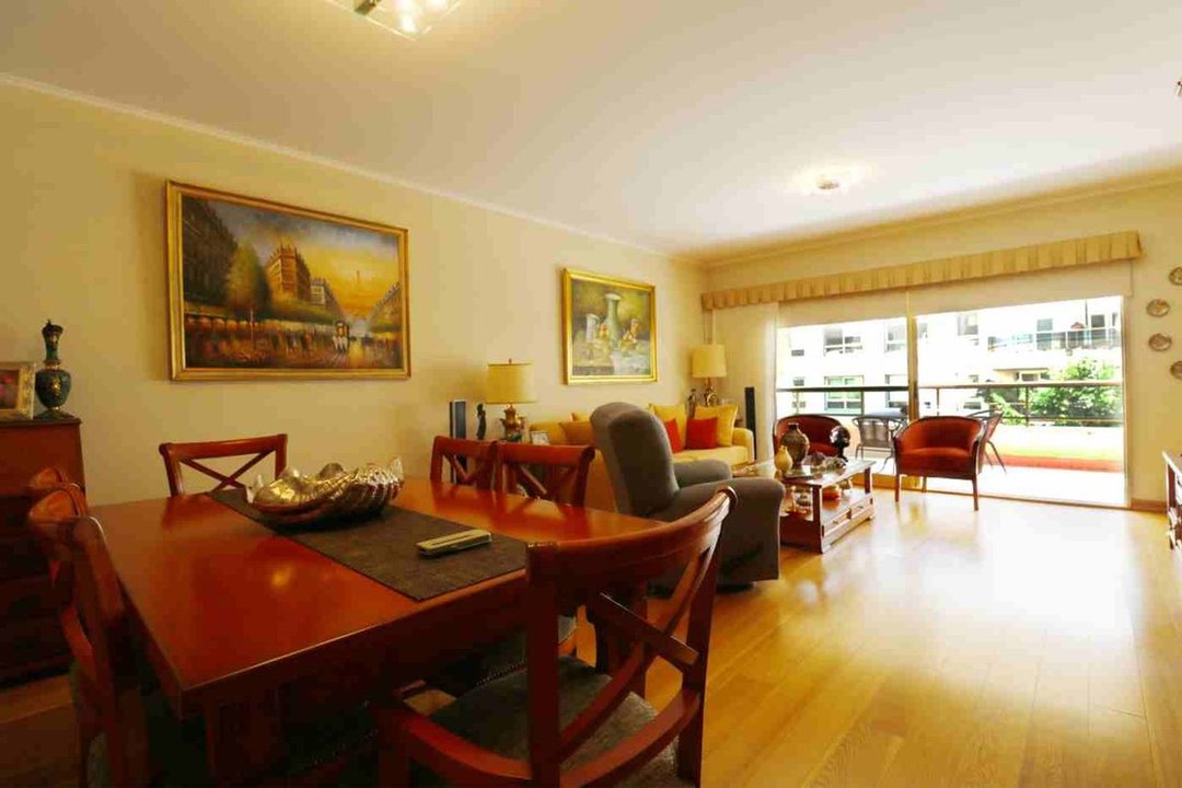 VENTA 4 AMB. CATEGORIA EN P.MADERO CON COCHERA