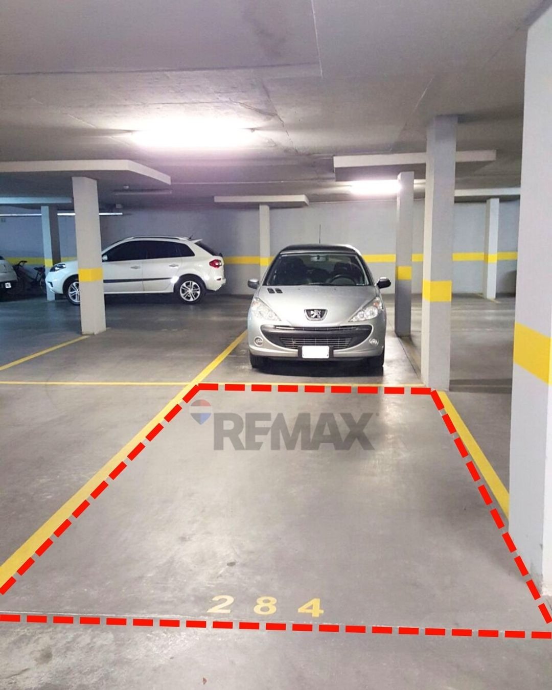 Venta Cochera cubierta Béccar Plaza II
