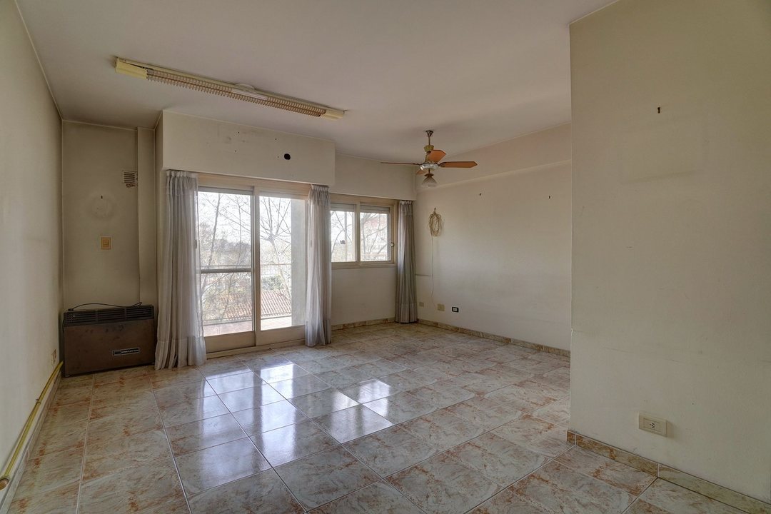 Venta 2 ambientes al frente en Villa urquiza