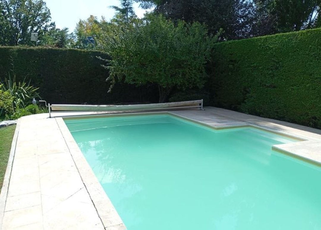 CASA CON PILETA EN ALQUILER- CHACRAS DE CORIA