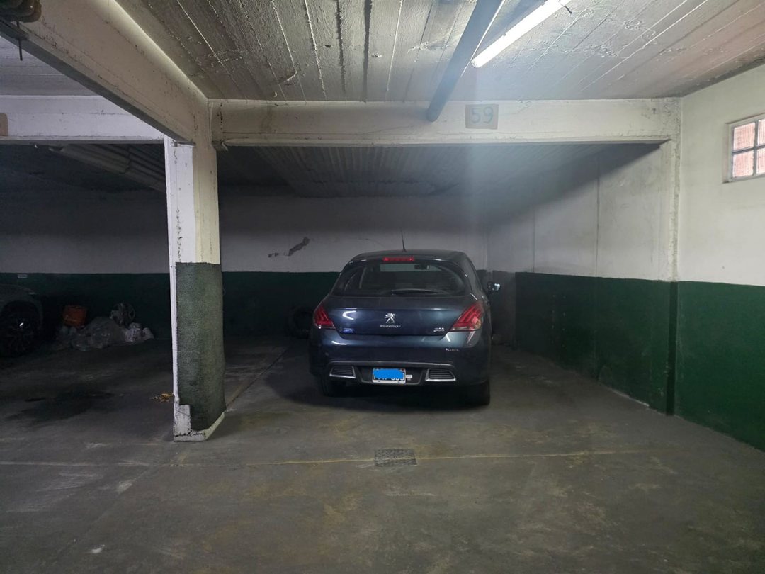 Cochera en Venta Once Edificio Escriturada