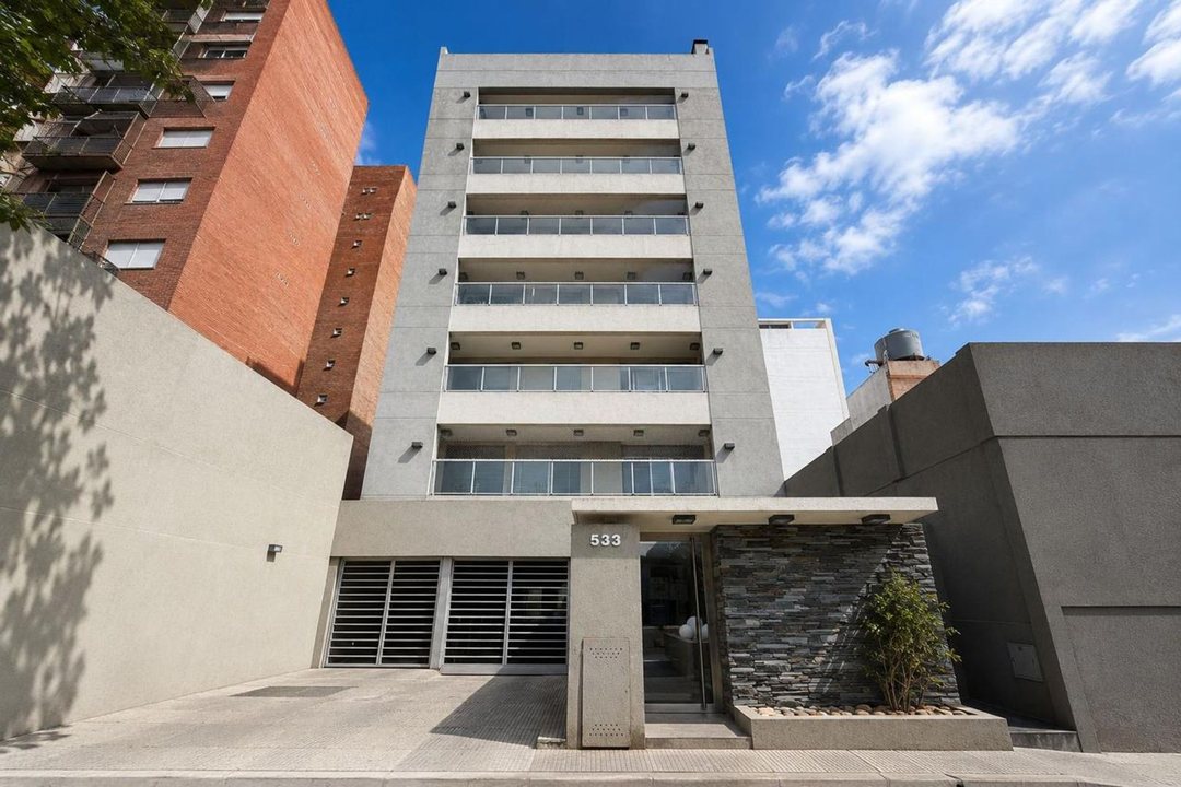 VENTA DEPARTAMENTO 4 AMB MORON A C/COCHERA