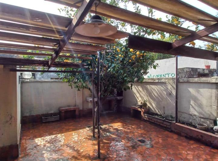Casa · 70m² · 7 Ambientes · 1 Cochera