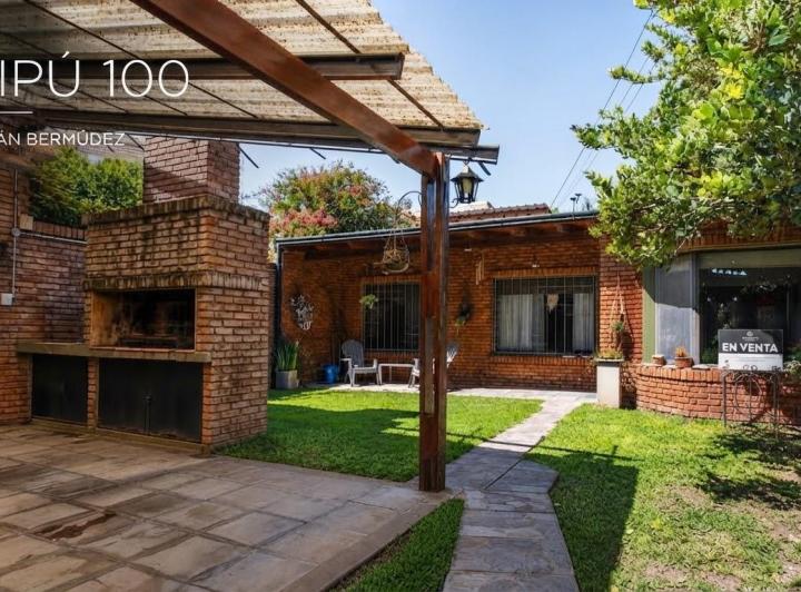Casa · 97m² · 5 Ambientes · 2 Cocheras