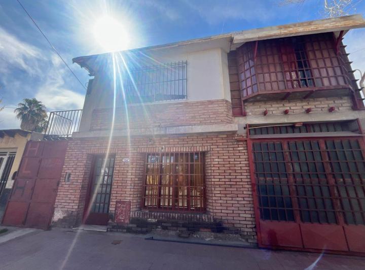 Casa · 150m² · 5 Ambientes · 1 Cochera