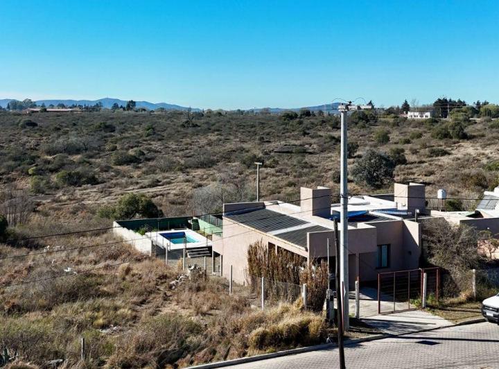 Casa · 100m² · 4 Ambientes · 1 Cochera