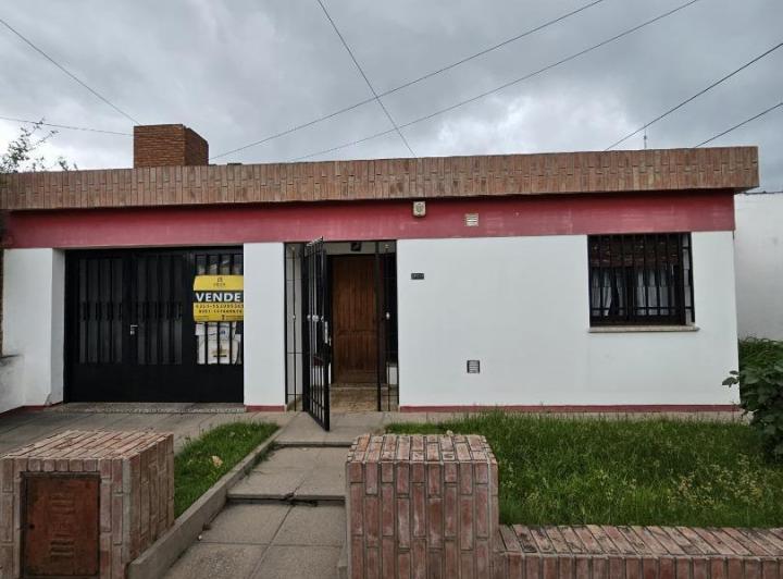 Casa · 155m² · 4 Ambientes · 2 Cocheras
