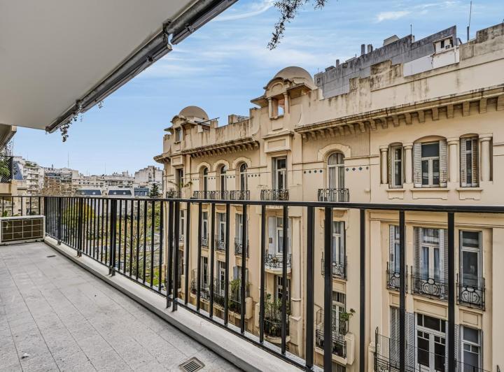 Departamento · 225m² · 4 Ambientes · 1 Cochera