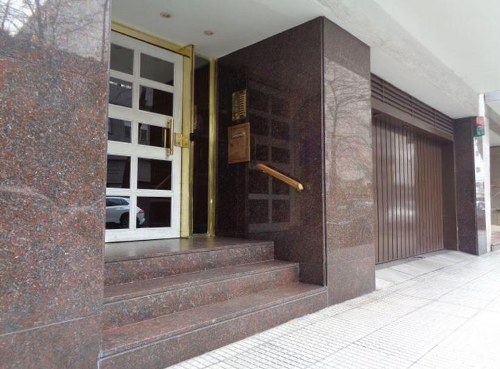 Departamento · 100m² · 5 Ambientes · 1 Cochera