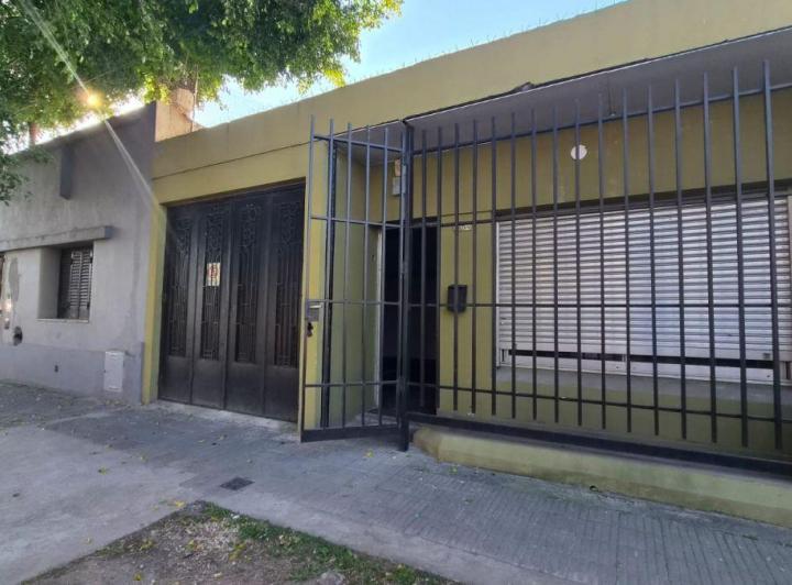 Casa · 92m² · 4 Ambientes · 1 Cochera