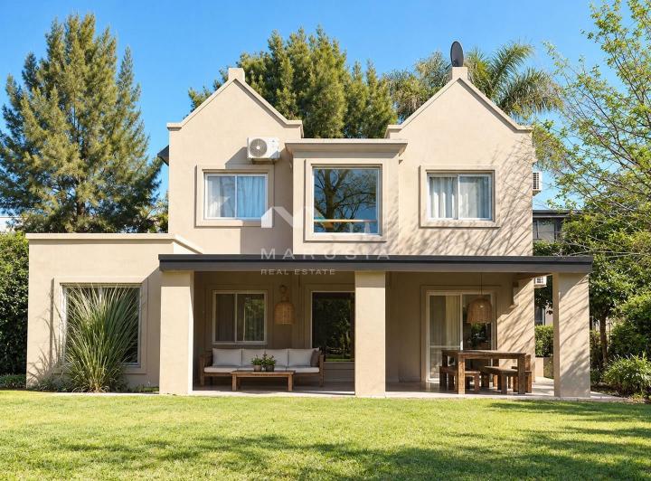 Casa · 132m² · 5 Ambientes
