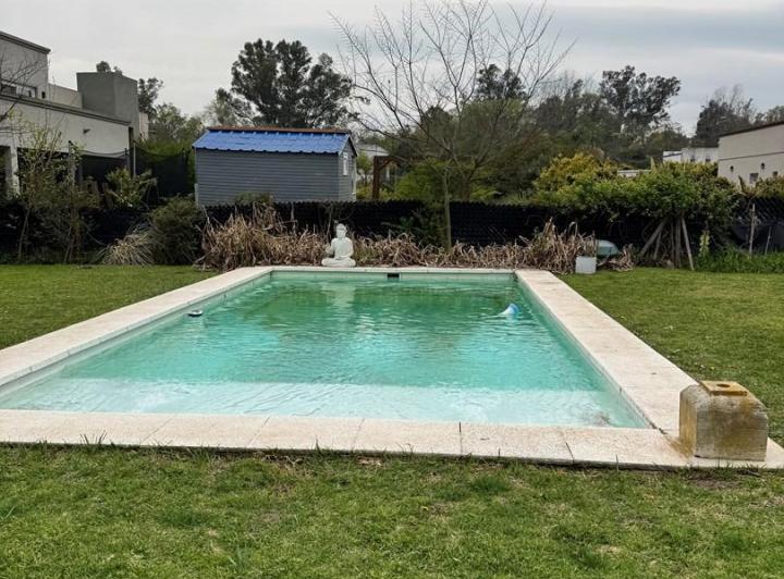 Casa · 145m² · 4 Ambientes · 3 Cocheras