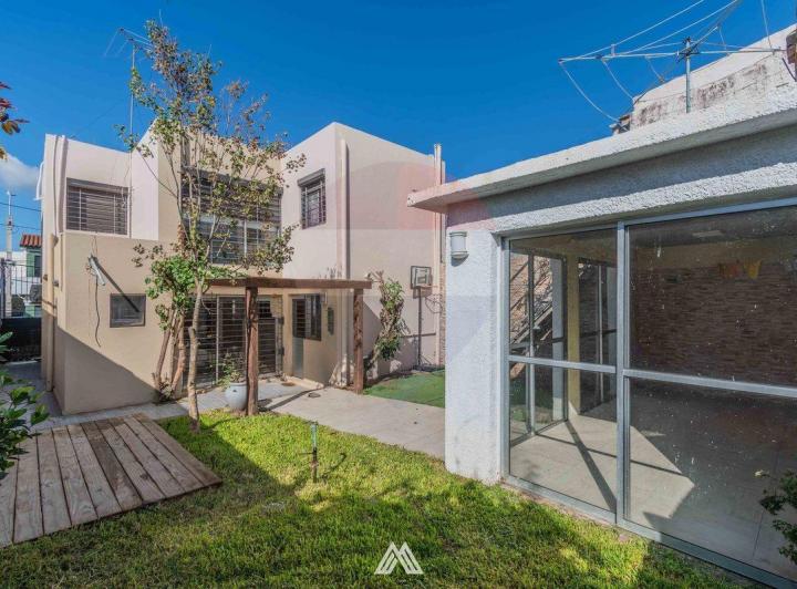 Casa · 175m² · 6 Ambientes · 1 Cochera