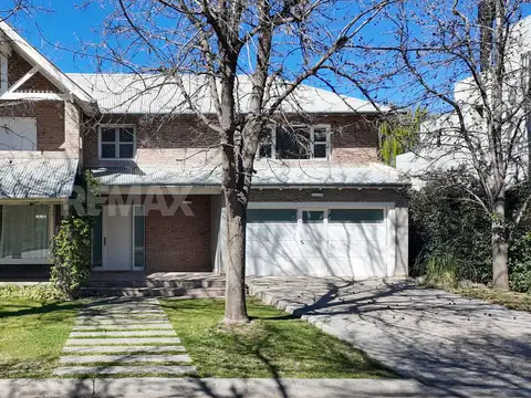 Casa en Alquiler en Neuquén, Confluencia