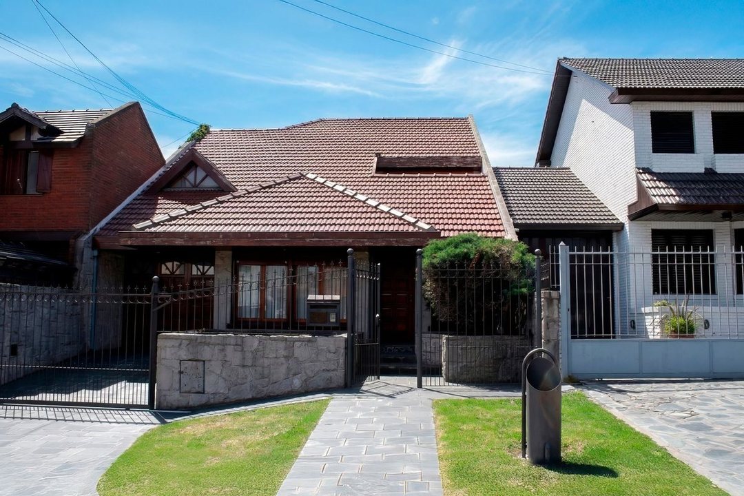 VENTA CASA 5 AMBIENTES COLINAS DE PERALTA RAMOS